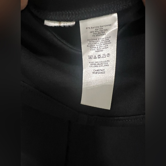 Lou & Grey Black Leggings Form-Fitting Stretch w/ Side Pockets sz Med - Picture 5 of 8